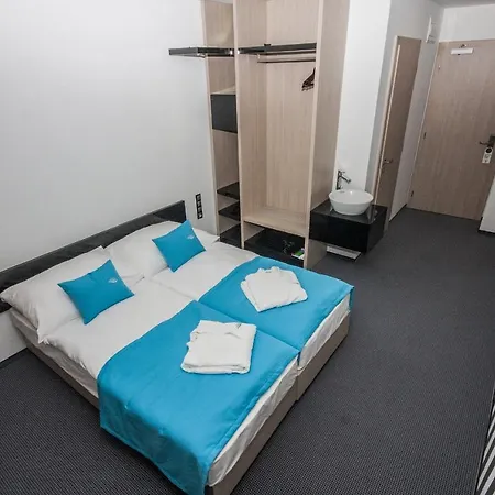 Aquacity Riverside 3*