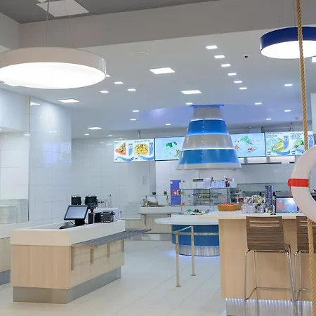Aquacity Riverside 3* بوبراد