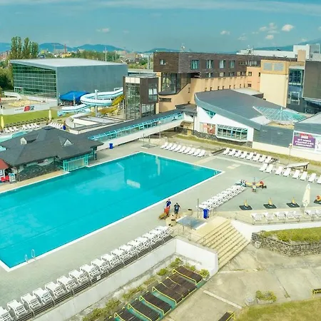 Отель Aquacity Riverside