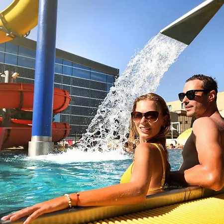 Aquacity Riverside Hotel