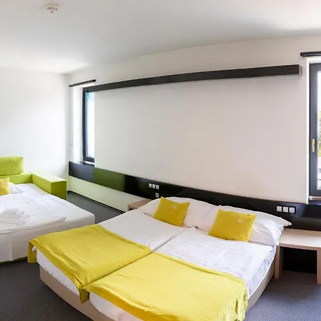 Aquacity Riverside 3*