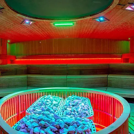 Aquacity Riverside Отель
