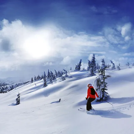 מלון Aquacity Riverside פופראד