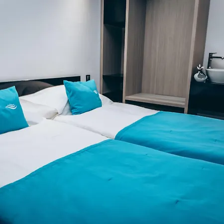 Aquacity Riverside 3* פופראד