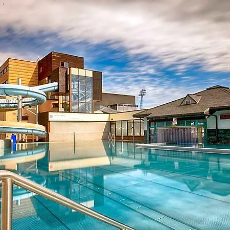 Hotel Aquacity Riverside 3*