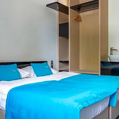 Hotel Aquacity Riverside 3*