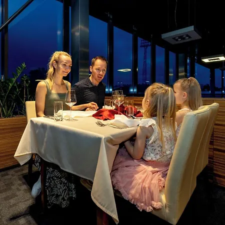 Hotel Aquacity Riverside 3*
