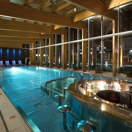 Aquacity Riverside 3*