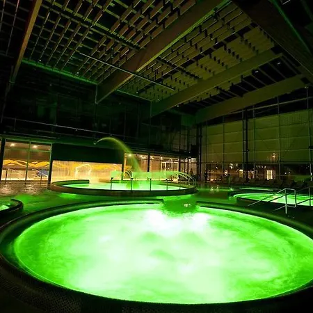 Aquacity Riverside 3*