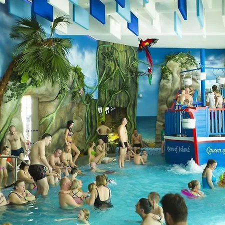 Aquacity Riverside 3* بوبراد