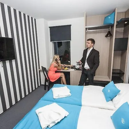 فندق Aquacity Riverside 3*