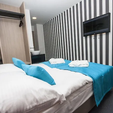 فندق Aquacity Riverside 3*