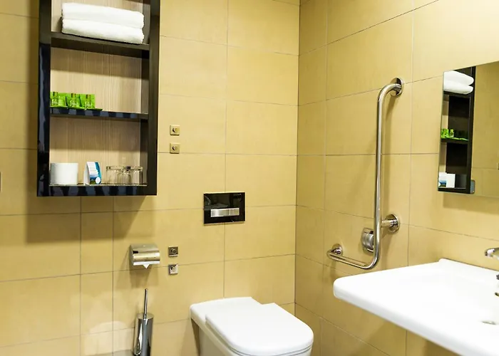 Aquacity Riverside Otel 3*
