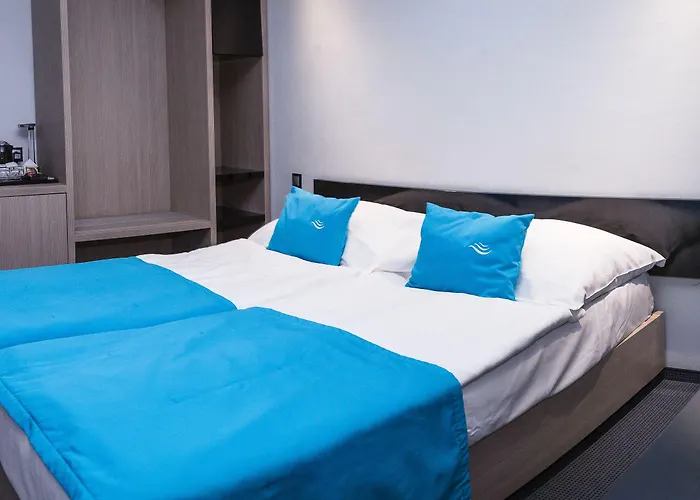 Otel Aquacity Riverside 3*
