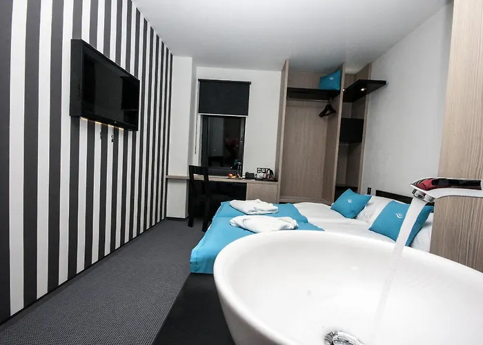 Aquacity Riverside Otel Poprad